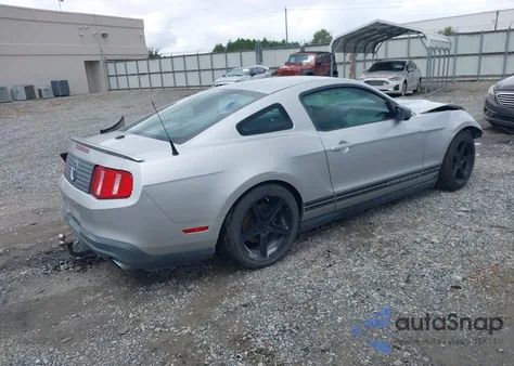 2012 Ford Mustang V6 Premium z USA, uszkodzony, nr VIN 1ZVBP8AMXC5205673